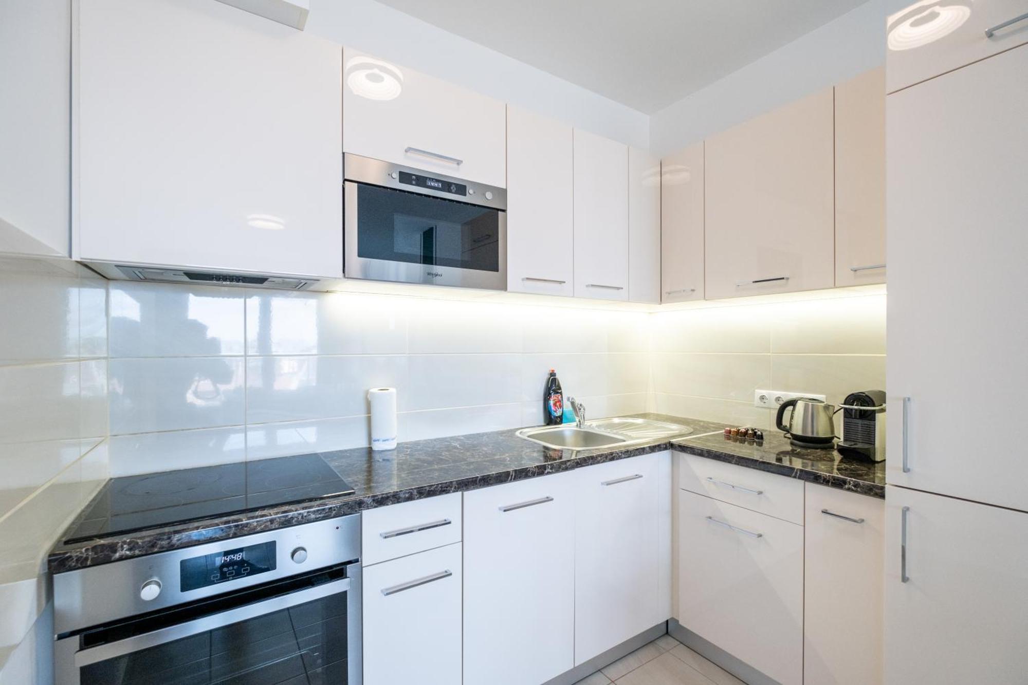T7 Modern And Comfortable Apartment